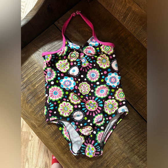 2T Girls Swimsuit Bundle - Picture 12 of 12